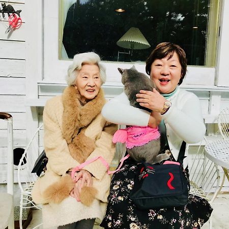 富士山猫と犬の宿ペンションブルーポピー 富士河口湖町 エクステリア 写真